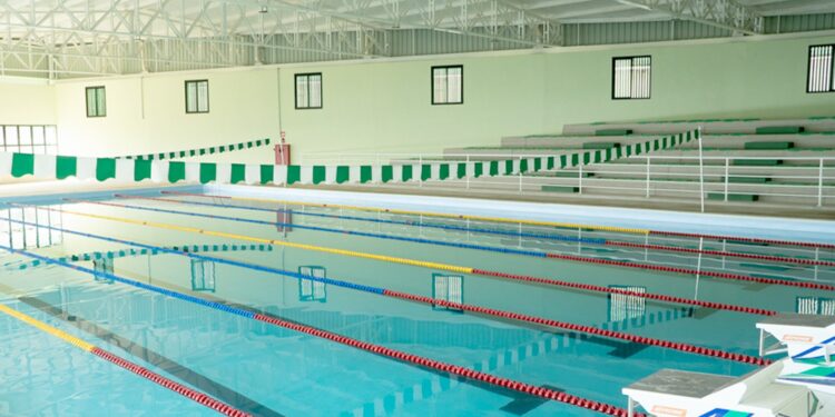 Colucci amplia infraestrutura esportiva e educacional de Ilhabela com nova piscina semiolímpica no PEII Su