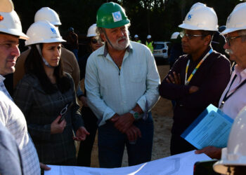 Colucci recebe secretária estadual Natália Resende e destaca investimentos em mobilidade e saneamento em Ilhabela