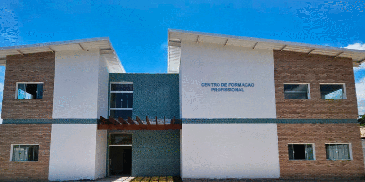 Fundo Social de Ilhabela promove mais uma edição do Varal Solidário nesta sexta-feira (29)