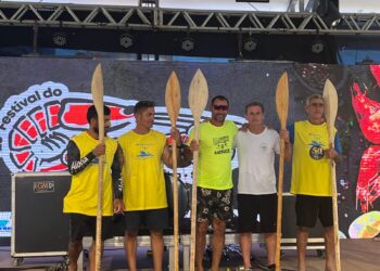 Ilhabela participa de eventos regionais de Canoa Caiçara e valoriza as tradições do litoral