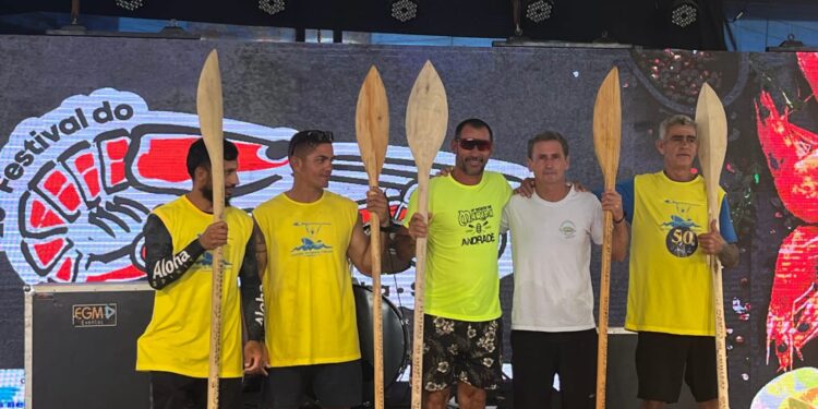 Ilhabela participa de eventos regionais de Canoa Caiçara e valoriza as tradições do litoral