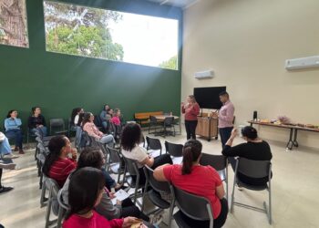Ilhabela promove reunião de alinhamento com professores da Educação Especial e Inclusiva