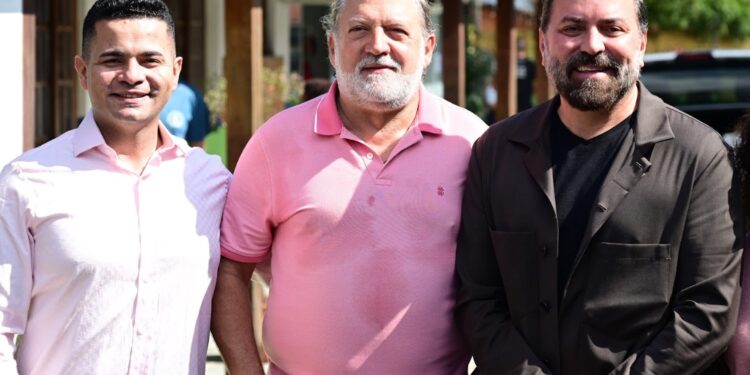 Prefeito Toninho Colucci apresenta novo secretário de Educação de Ilhabela, que assume pasta em setembro In