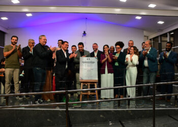 Prefeito Toninho Colucci entrega nova sede da Câmara de Ilhabela após ampla reforma e modernização executada pela Prefeitura