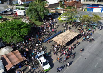 11º Passeio Ecoclístico: cerca de 400 pessoas participam do maior evento ciclístico e sustentável de Ilhabela
