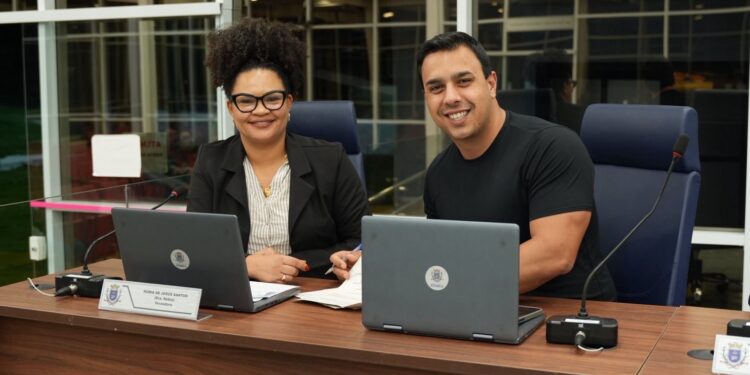 Vereadores solicitam criação da Farmácia Popular Animal em Ilhabela