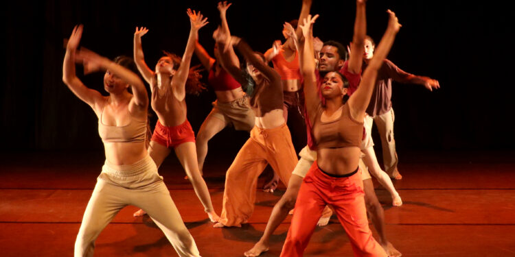 26º Festival Dança e Movimento: programação do segundo fim de semana agita o centro histórico de Ilhabela