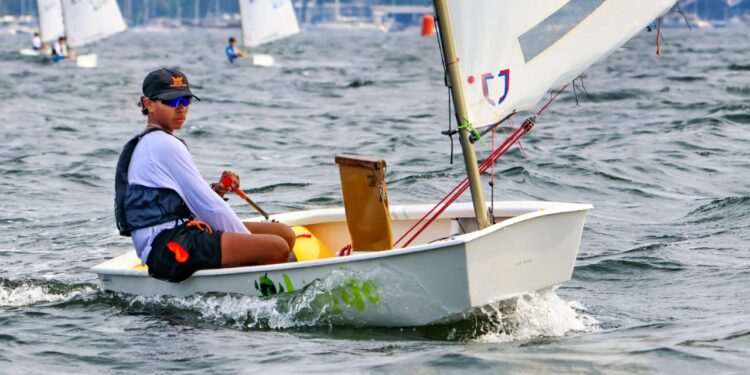 Atletas da Escola de Vela de Ilhabela se destacam na Semana Internacional de Vela do Rio de Janeiro