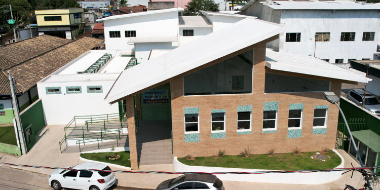 Centro de Referência Animal garante atendimento gratuito à causa animal em Ilhabela