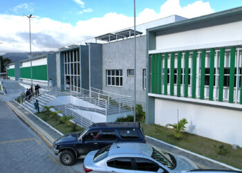 Operação integrada da Prefeitura de Ilhabela flagra crime ambiental e apreende mercadorias irregulares