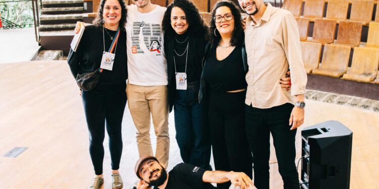 II Semana da Educação Inclusiva da Escola Municipal Paulo Renato tem encerramento no Teatro Vermelhos