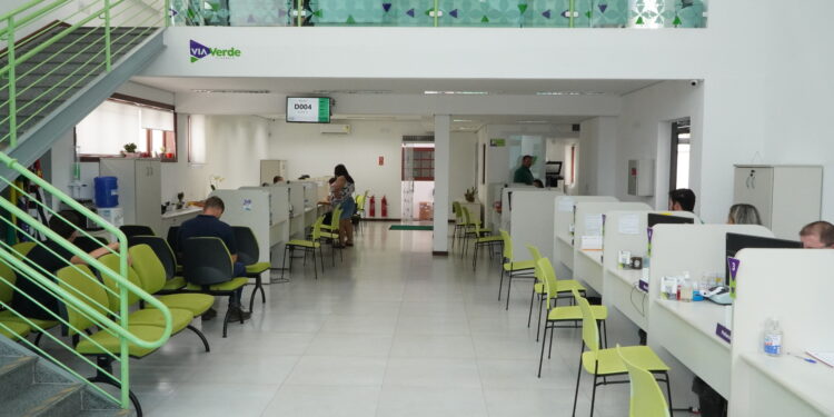 PAT de Ilhabela inicia a semana com novas vagas para diversos bairros do município