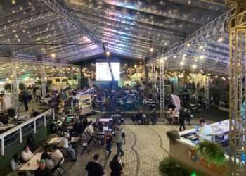 Prefeito Toninho Colucci comemora edição histórica do Boteco do Camarão