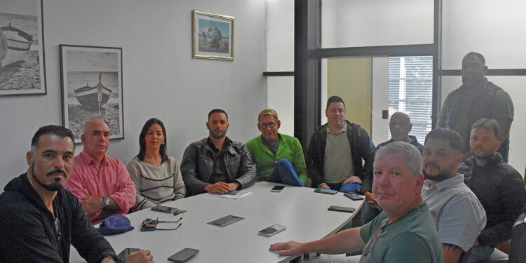 Prefeitura de Ilhabela fortalece regulamentação e incentiva uso de táxis e motoristas de aplicativo para melhorar a mobilidade urbana