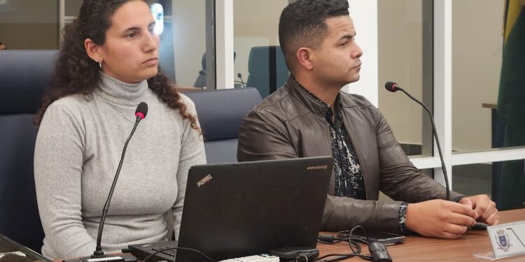 Secretaria de Educação de Ilhabela presta contas no Legislativo