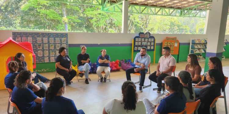 Secretaria de Educação inicia escuta de demandas dos Auxiliares de Primeira Infância