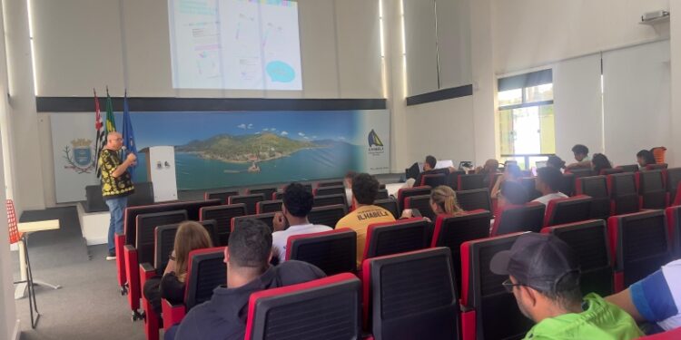 Prefeitura de Ilhabela discute saúde emocional com profissionais da Secretaria de Esporte e Lazer
