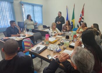 Secretaria de Educação de Ilhabela define metas para reta final do ano letivo