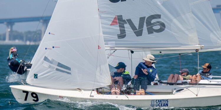 Jovens velejadores de Ilhabela conquistam pódio em campeonato internacional nos Estados Unidos