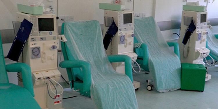 Toninho Colucci destaca avanço da saúde com um ano do Centro de Hemodiálise de Ilhabela   