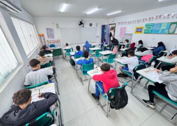 Estudantes da rede municipal de Ilhabela iniciam provas do Saeb 2025