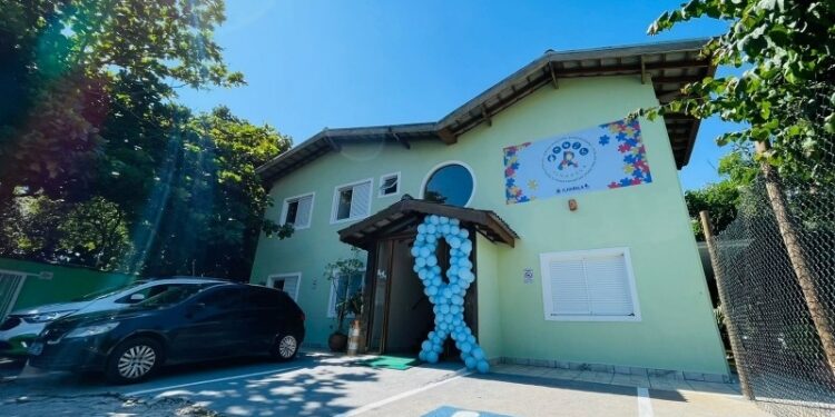 Outubro Rosa: CER-TEA Ilhabela promove dois dias de cuidado e acolhimento voltados à saúde de mães atípicas e profissionais da unidade