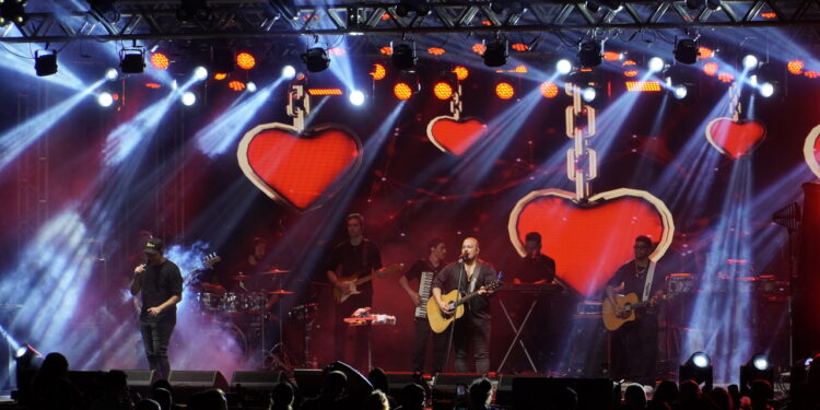 Prefeitura de Ilhabela realiza com sucesso mais uma edição da tradicional Festa da Padroeira