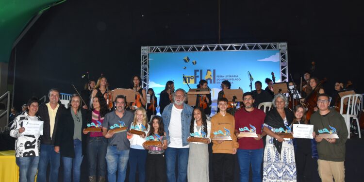 Premiação do 20º Concurso de Poesia de Ilhabela integra programação da FLAI neste sábado (25)