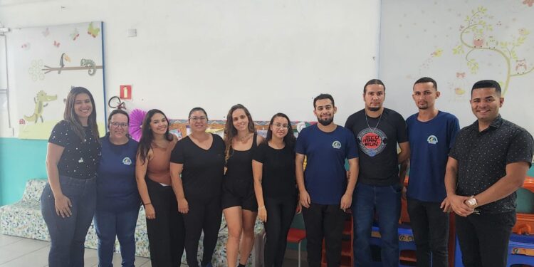 Secretaria de Educação anuncia criação de Comissão dos Auxiliares de Primeira Infância para fortalecer diálogo e valorização da categoria