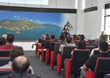 Servidores de Ilhabela aprendem sobre as novas regras da Reforma Tributária com enfoque para o município
