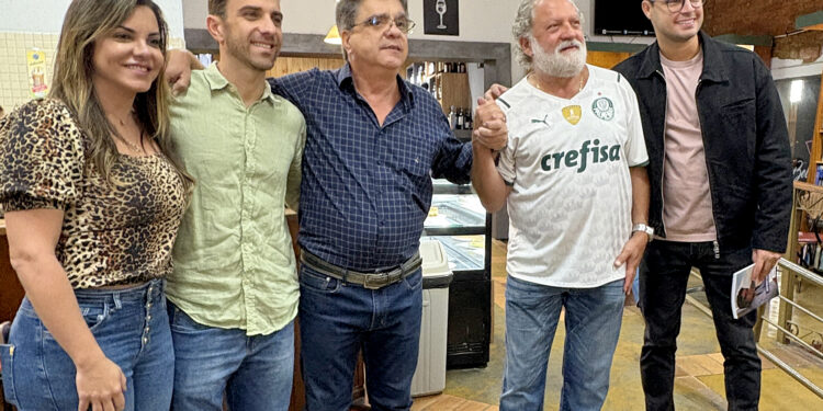 Colucci participa de encontro com lideranças do Litoral Norte e reforça importância de representação regional na ALESP e em Brasília