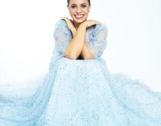 De volta ao Festival Vermelhos, em Ilhabela, Carla Cottini canta obras de Helza Camêu, Claude Debussy, Xavier Montsalvatge, Villa-Lobos e Ernani Braga