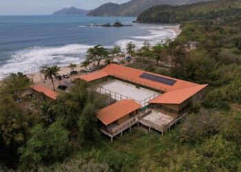 Prefeito Toninho Colucci entrega nova escola e amplia investimentos na Baía de Castelhanos