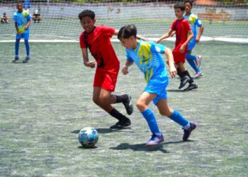Festival de Futebol Sub-15 reúne mais de 100 atletas no PEII Barra Velha neste sábado