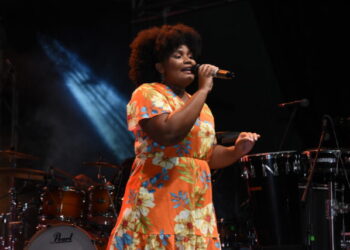 Inscrições para 4º concurso “A Voz da Ilha” são prorrogadas até esta terça-feira (18)