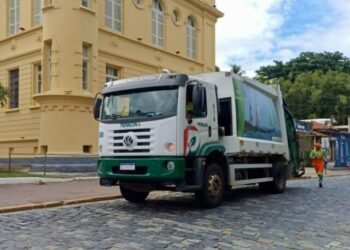 Prefeitura de Ilhabela reforça dias de coleta de lixo e orienta moradores a colocarem resíduos somente nos horários corretos