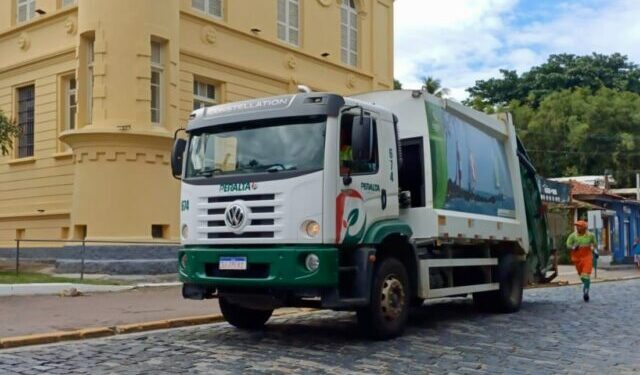 Prefeitura de Ilhabela reforça dias de coleta de lixo e orienta moradores a colocarem resíduos somente nos horários corretos