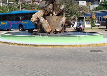 Prefeitura revitaliza rotatória do Itaguassú, um dos cartões-postais de Ilhabela
