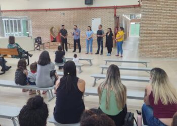Reunião devolutiva com pais da Escola Natã Ugo confirma permanência dos alunos na nova Escola do Bexiga em 2026