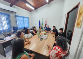 Secretaria de Educação e Conselho Tutelar de Ilhabela se reúnem para alinhar atendimento às demandas escolares