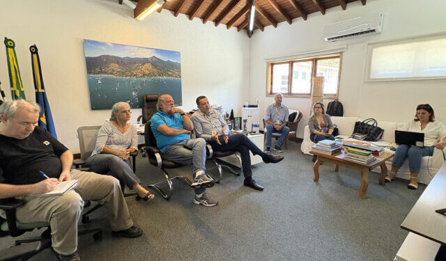 Prefeito Colucci exige que Sabesp cumpra contrato e melhore serviço na cidade