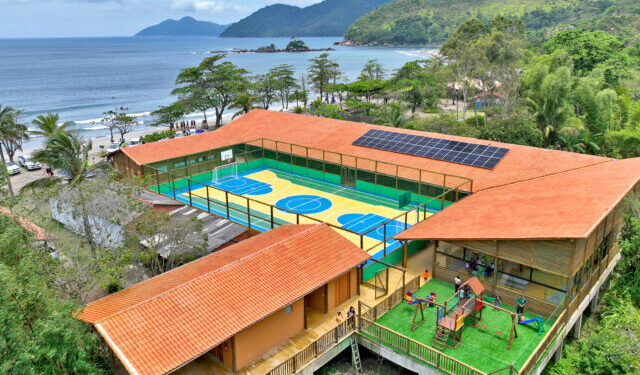 Toninho Colucci entrega uma das escolas mais bonitas e estruturadas do Brasil na Praia de Castelhanos