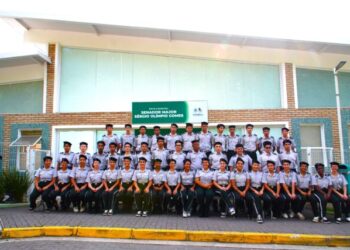 Ilhabela realiza formatura de alunos das Escolas Cívico-Municipais e anuncia nova unidade no Itaquanduba