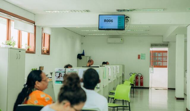 PAT de Ilhabela divulga 141 novas vagas de emprego com salários de até R$ 3 mil e oportunidades para diversos níveis de escolaridade