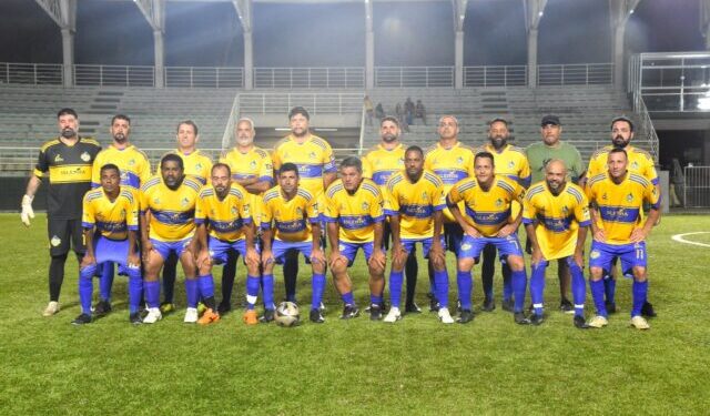 8 de Junho aproveita oportunidades e elimina Itaquanduba