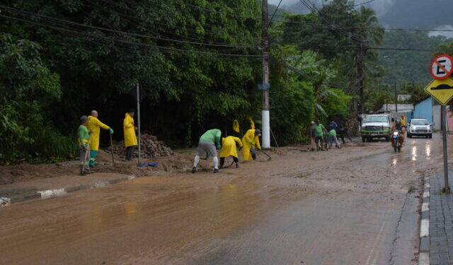 Prefeitura de Ilhabela alerta população para o risco de leptospirose após fortes chuvas e alagamentos