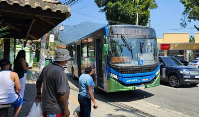 Prefeitura de Ilhabela divulga programação especial do transporte público para virada do ano 2025/2026