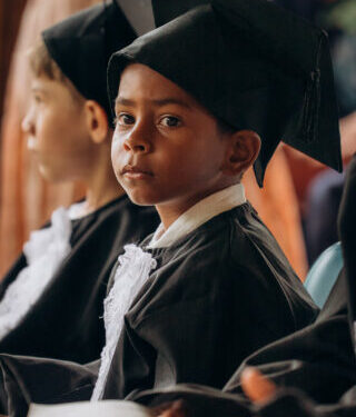 Rede Municipal de Ilhabela promove semana de formaturas nas escolas das comunidades tradicionais