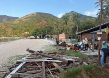 Reordenamento da Orla: Prefeitura de Ilhabela inicia apreensão de embarcações irregulares