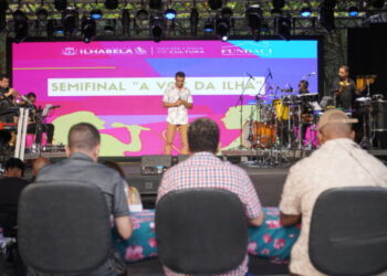 Semifinal do 4º concurso de canto A Voz da Ilha seleciona 18 candidatos para grande final